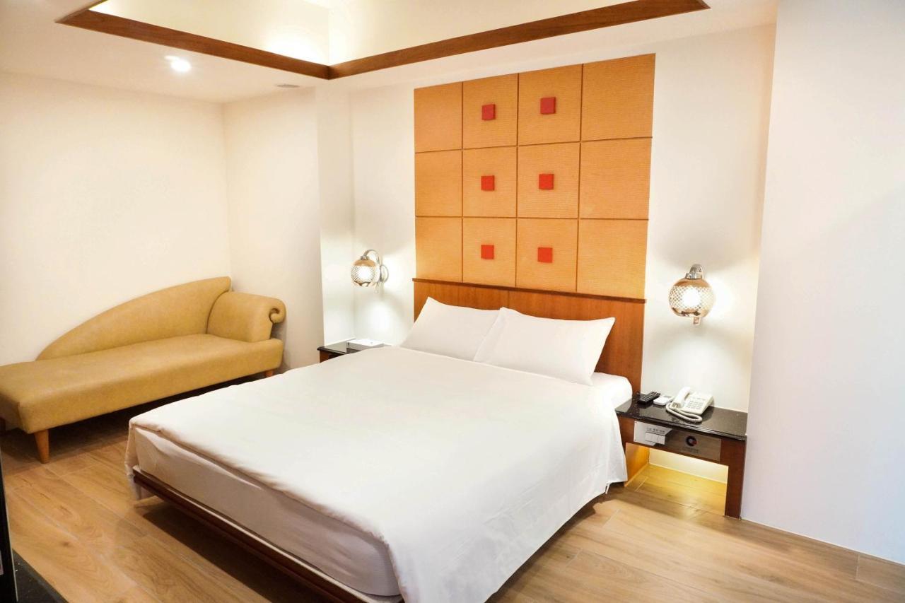 Kao Yuan Hotel - Zhong Zheng Taichung Exteriör bild