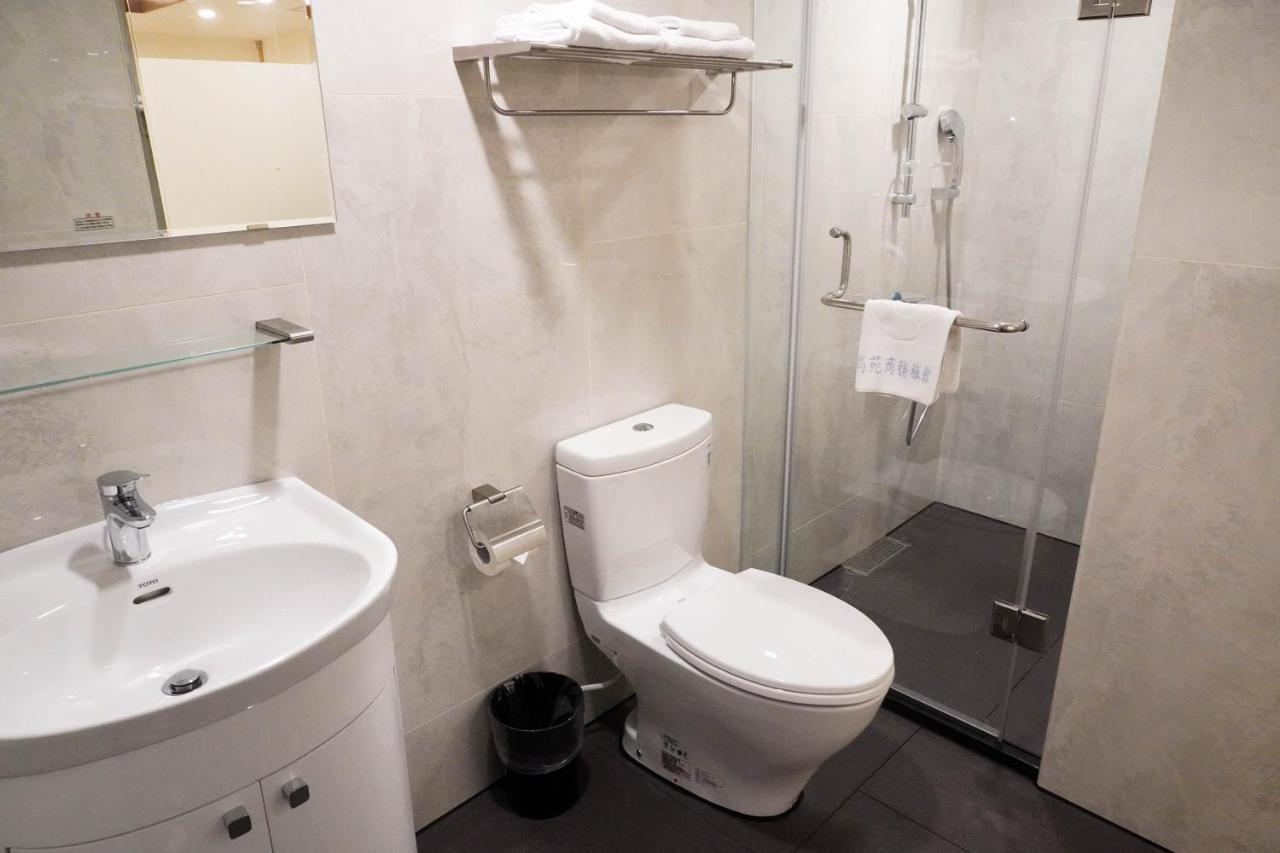 Kao Yuan Hotel - Zhong Zheng Taichung Exteriör bild