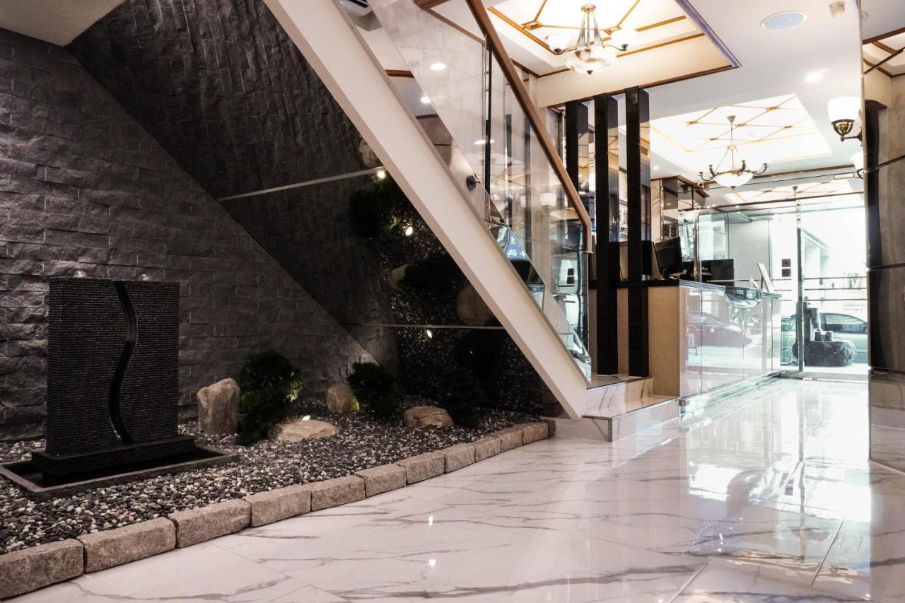 Kao Yuan Hotel - Zhong Zheng Taichung Exteriör bild