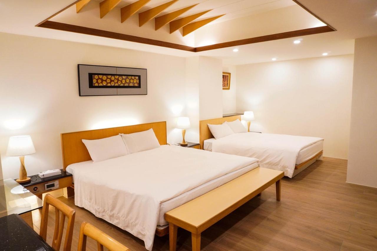 Kao Yuan Hotel - Zhong Zheng Taichung Exteriör bild