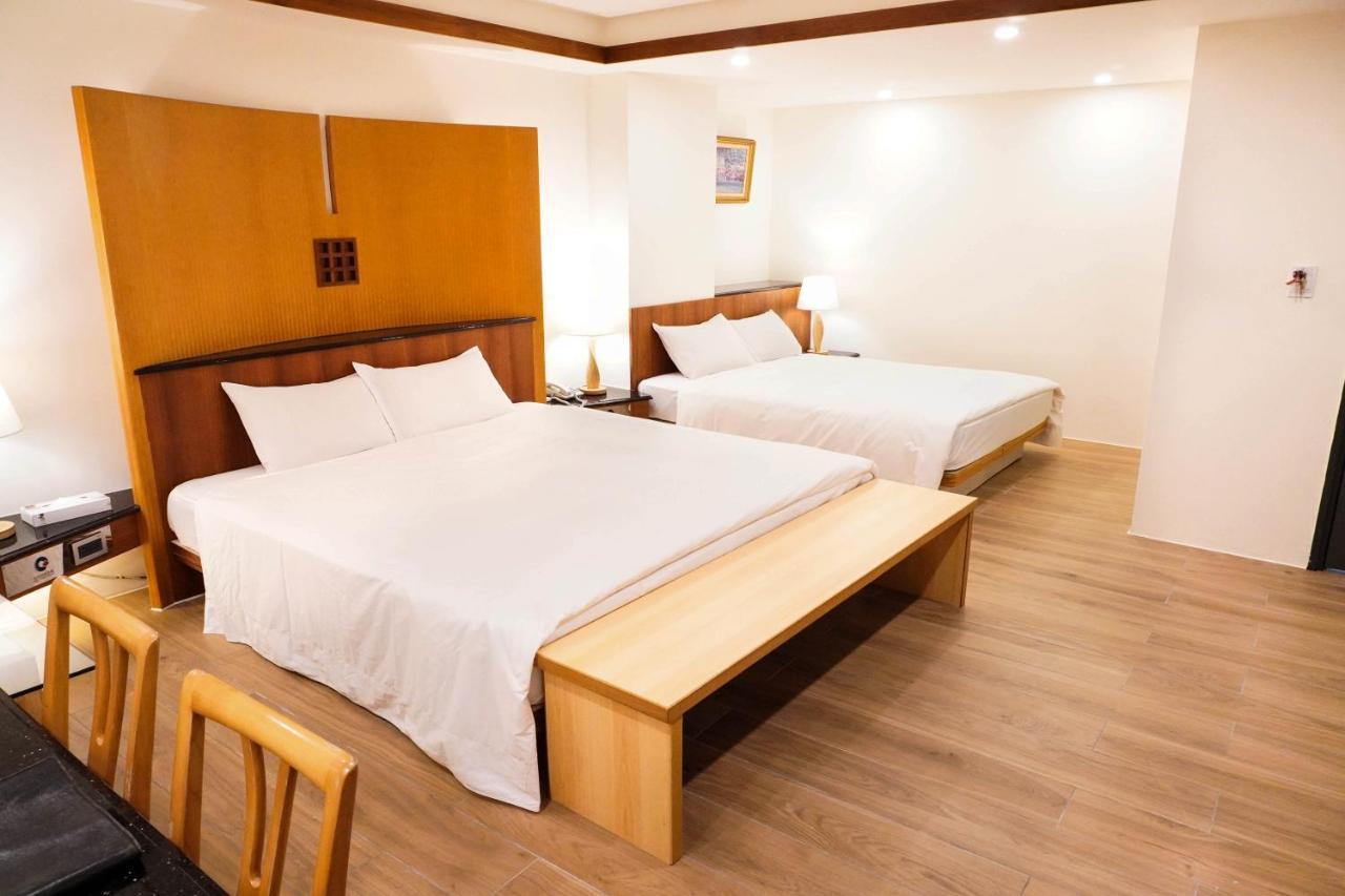 Kao Yuan Hotel - Zhong Zheng Taichung Exteriör bild