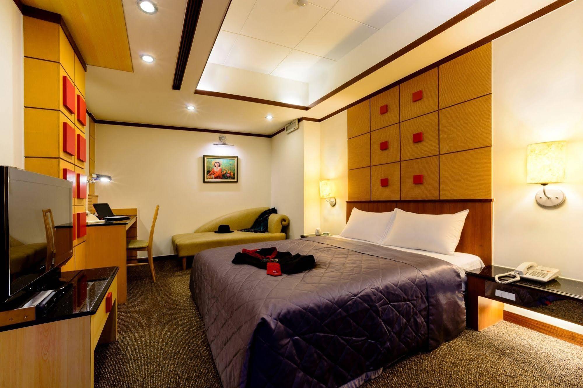 Kao Yuan Hotel - Zhong Zheng Taichung Exteriör bild