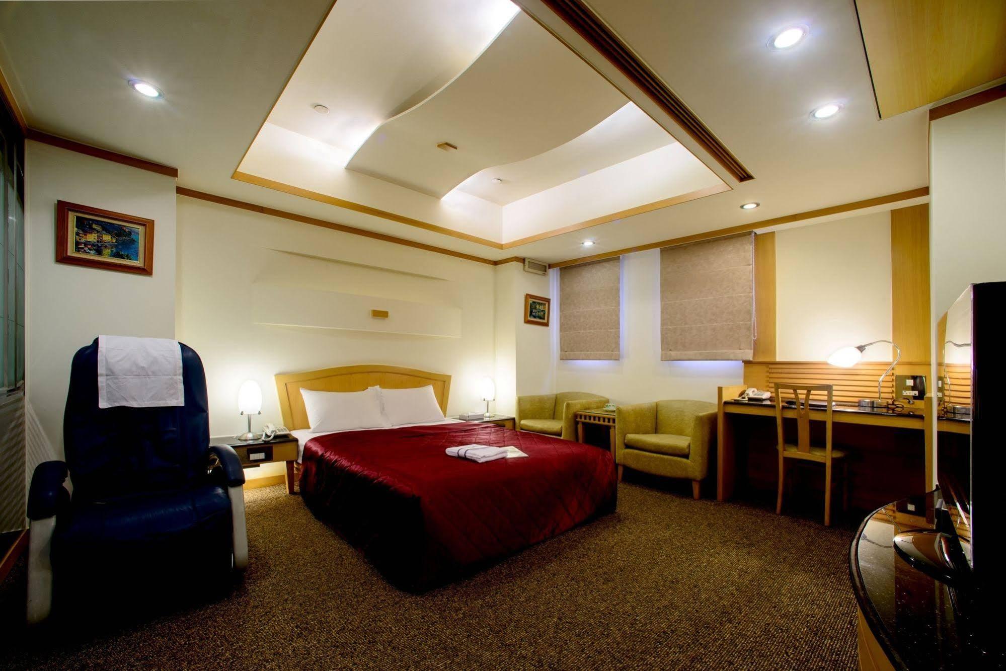 Kao Yuan Hotel - Zhong Zheng Taichung Exteriör bild