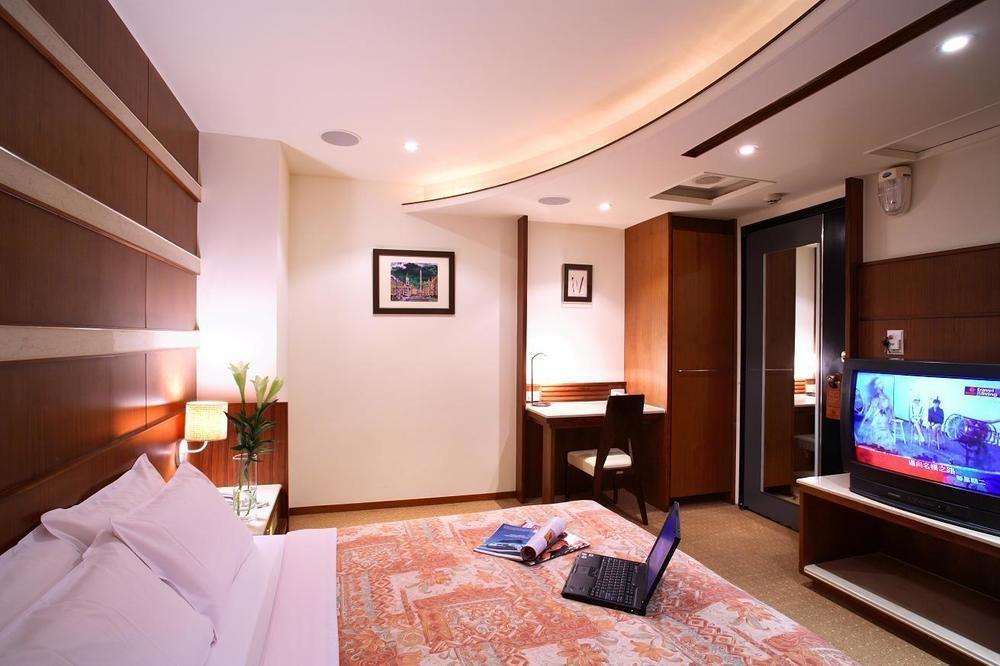 Kao Yuan Hotel - Zhong Zheng Taichung Exteriör bild