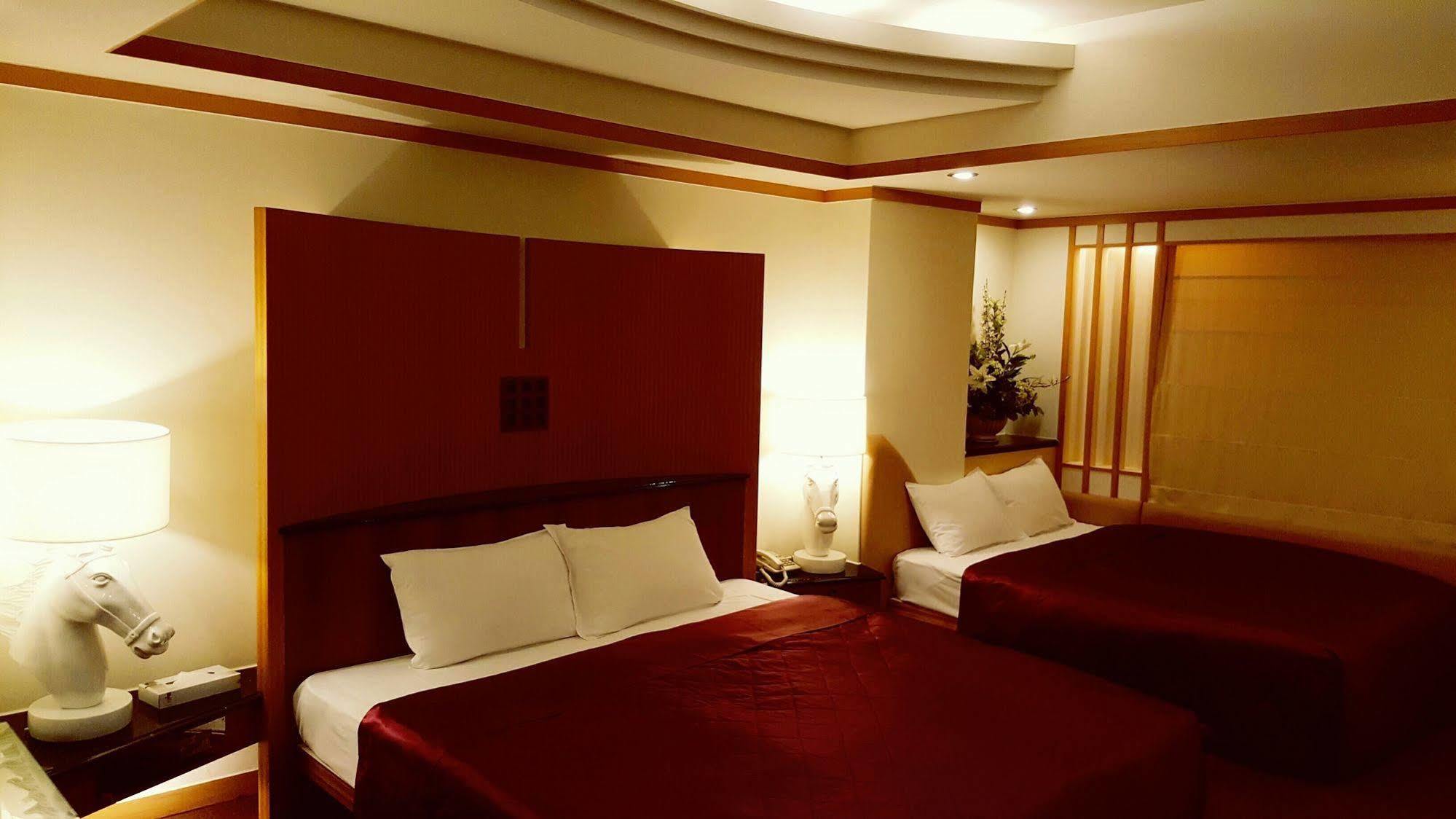 Kao Yuan Hotel - Zhong Zheng Taichung Exteriör bild