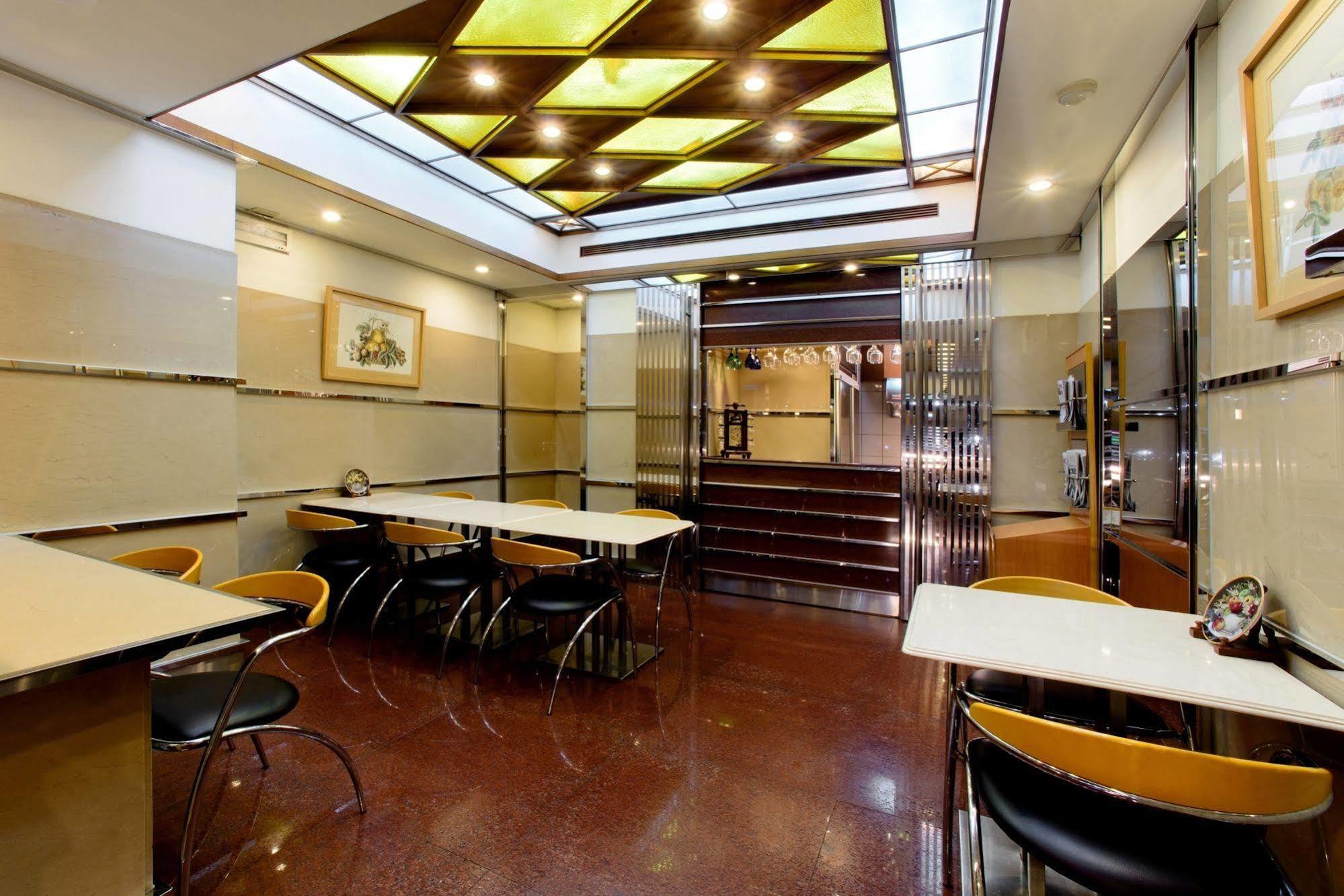 Kao Yuan Hotel - Zhong Zheng Taichung Exteriör bild