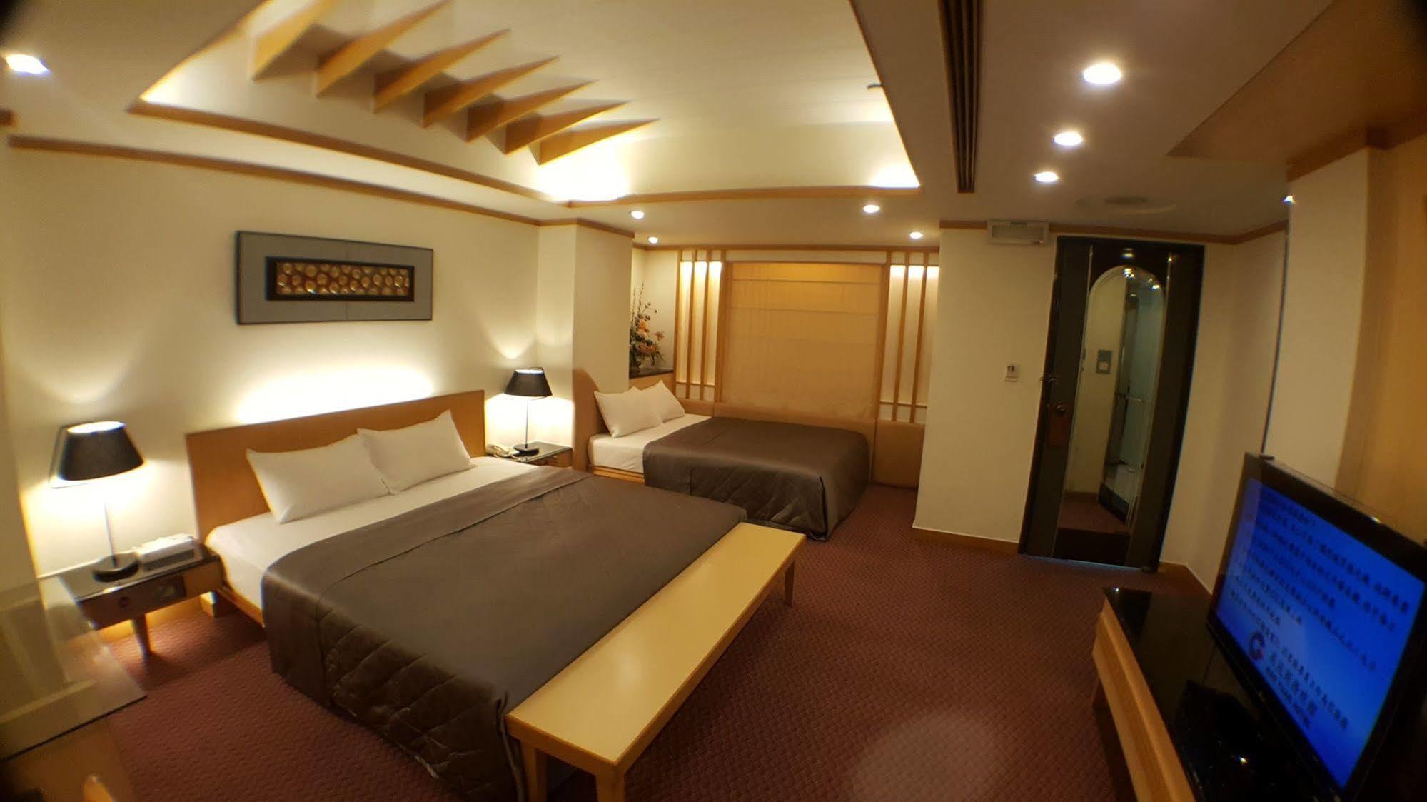 Kao Yuan Hotel - Zhong Zheng Taichung Exteriör bild