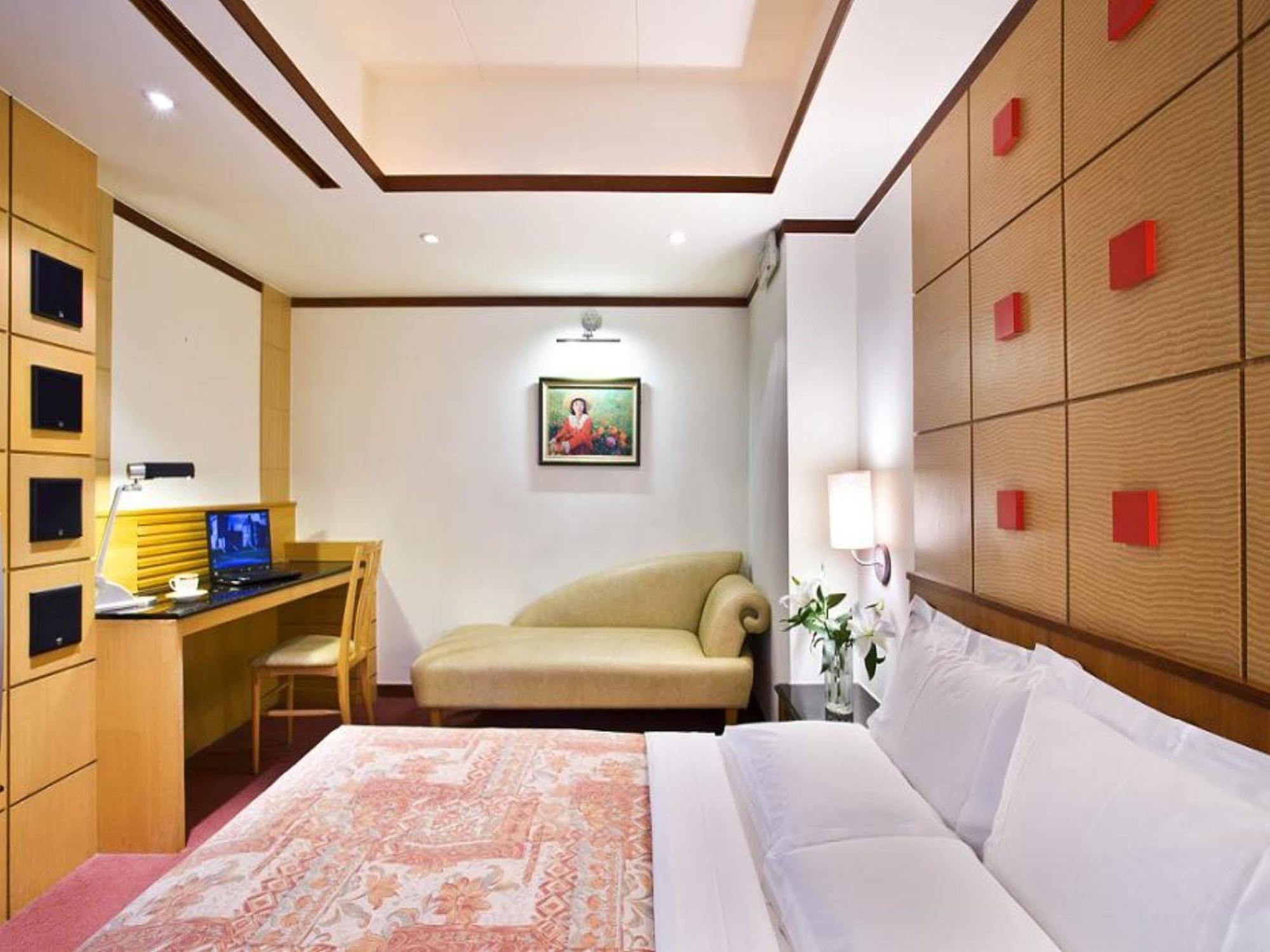 Kao Yuan Hotel - Zhong Zheng Taichung Exteriör bild